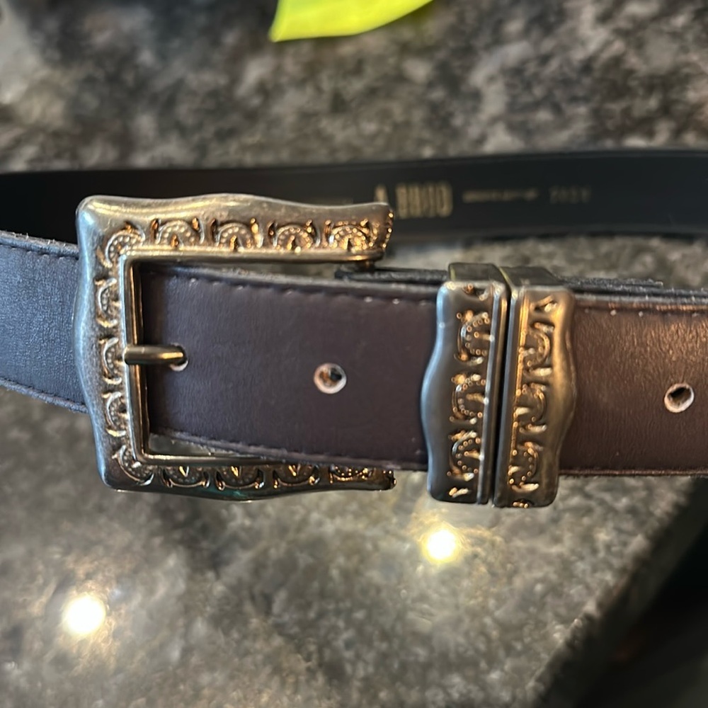 Black and silver vintage Belt made in USA with Ornate Design size large